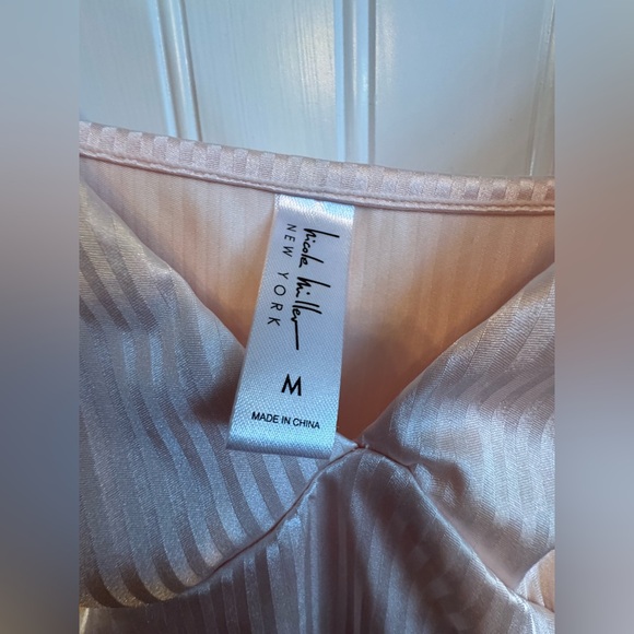 Nicole Miller Pastel Pink 3 Piece Set - Bathrobe, Tank Top, Shorts Medium - Picture 6 of 11